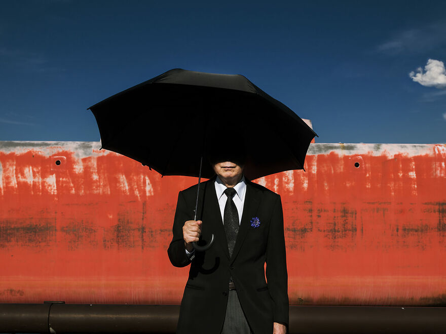 The Old Man With An Umbrella © Shinji Ichikawa