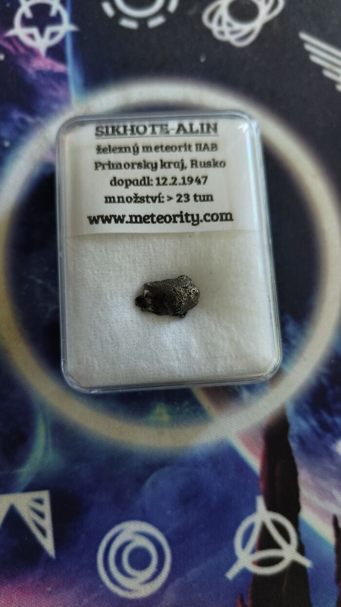 A Genuine Piece Of Meteorite. About The Size Of A Pinky Fingernail - Couldn't Afford A Bigger One. Came With A Certificate Of Authenticity