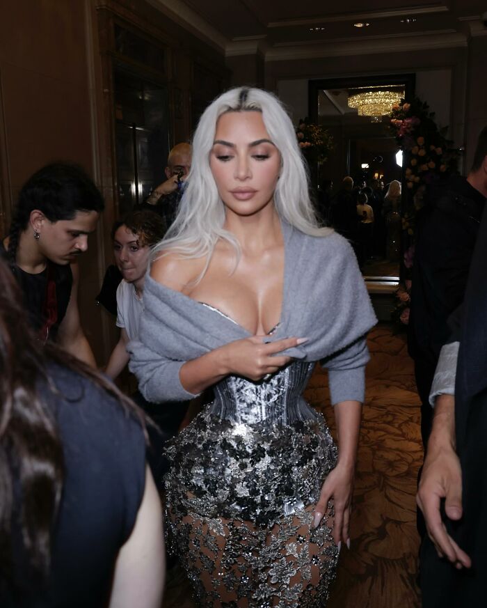 Experts Reveal Why Gen Z Is Chasing Kim Kardashian s Big Curves And Tiny Waist Body - 82