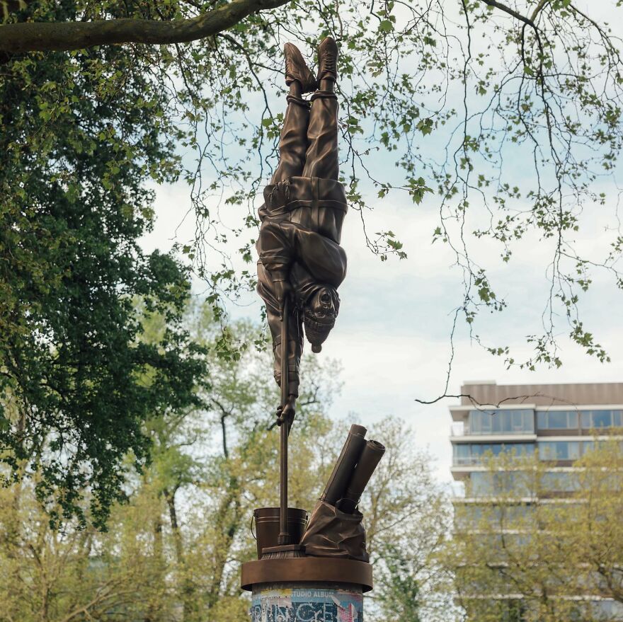 Meet Frankey: The Master Of Surprise In Amsterdam's Streets (New Pics)