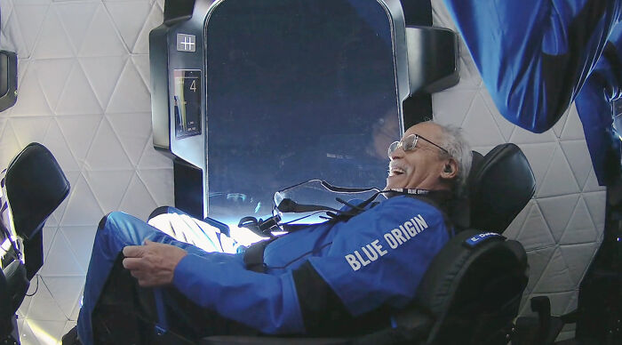 90 Y.O. Ed Dwight Became The Oldest Person And 21st African-American Man To Go To Space