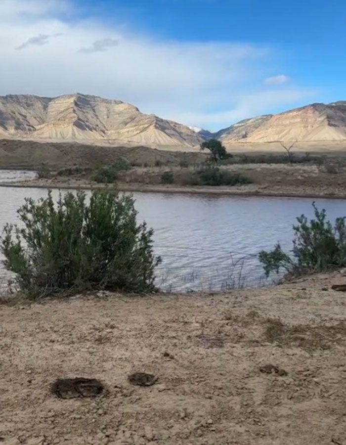 Man Warned To “Be Careful” After He Starts Investigating Women’s Shoes Found In Colorado Desert