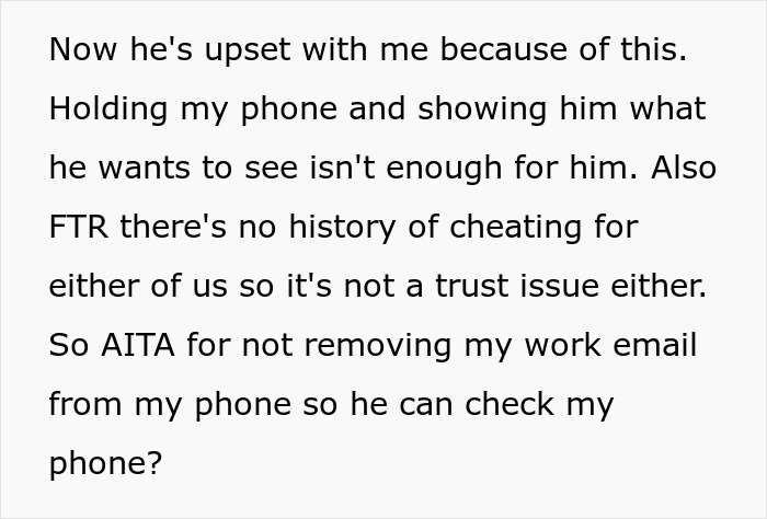 Woman Refuses To Risk Her Job So BF Can Check Her Phone At All Times As A ‘Trust Gesture’