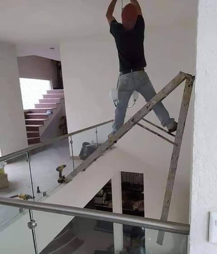 Looks Like An Osha Violation But Ok