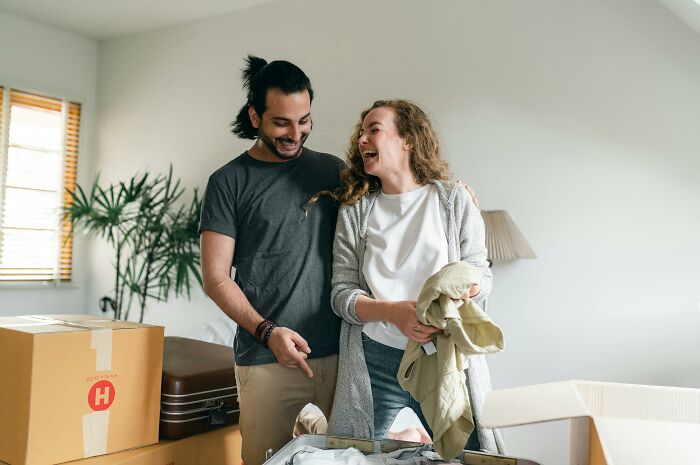 Woman Annoyed People Consider Doing Chores For Her Husband To Be Acts Of Kindness, Refuses To Do Them