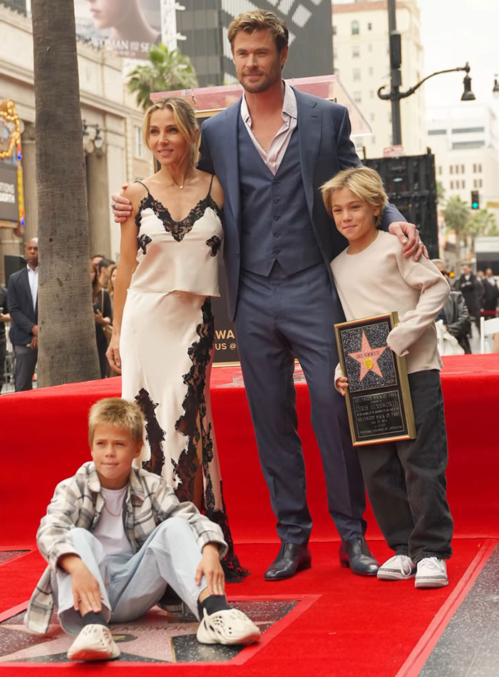 Chris Hemsworth's Wife Slammed For Wearing "Pajamas" To Hollywood Star Event
