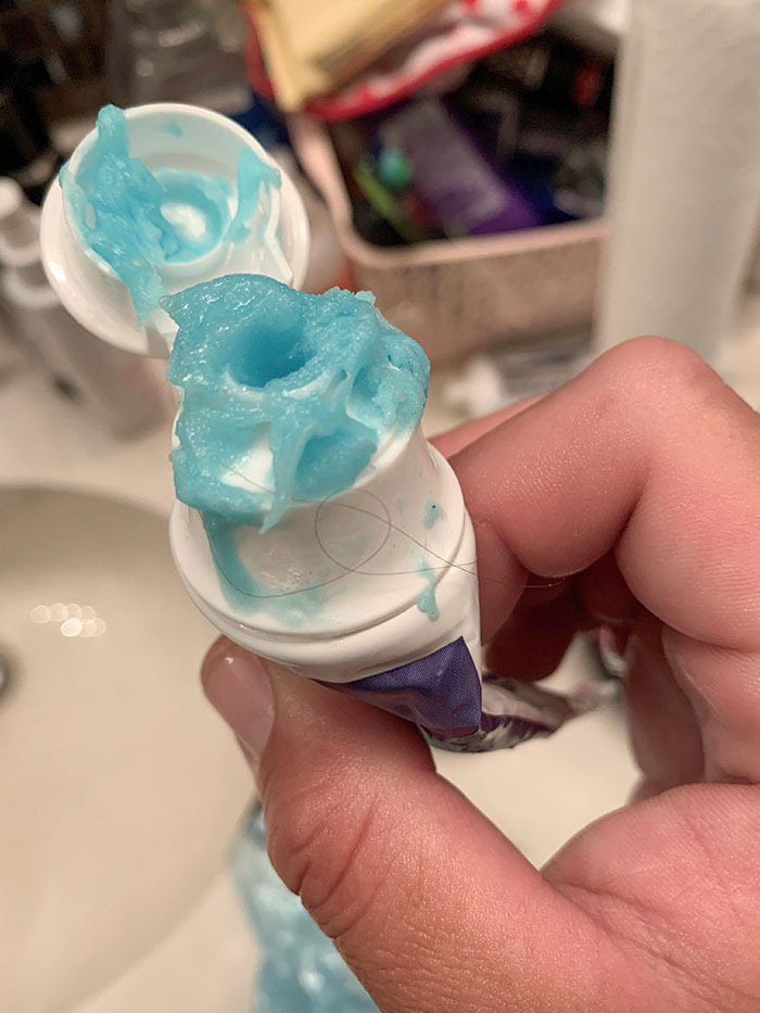 The Way My Girlfriend’s Brother And Sister-In-Law Maintain Their Tube Of Toothpaste