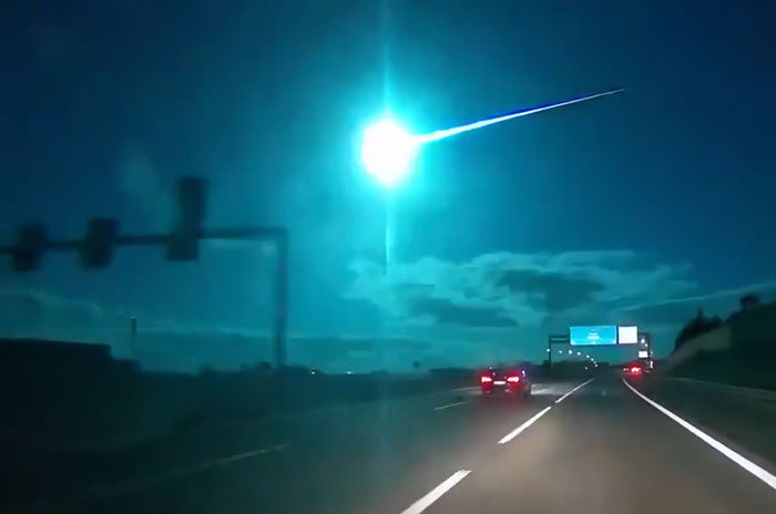 Comet Fragment Explodes, Illuminating Sky With Blue Fireball Over Spain And Portugal