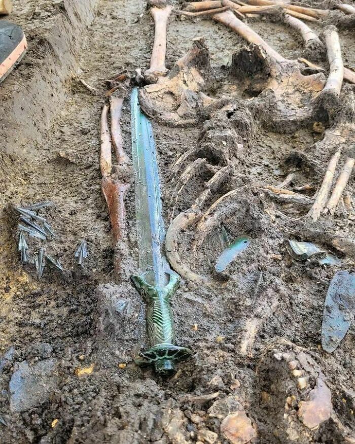 Archaeologists From Bavarian State Office For Preservation Of Monuments Have Announced, Discovery Of A Well-Preserved 3000 Year Old Bronze Age Sword In Nördlingen, Bavaria, Germany