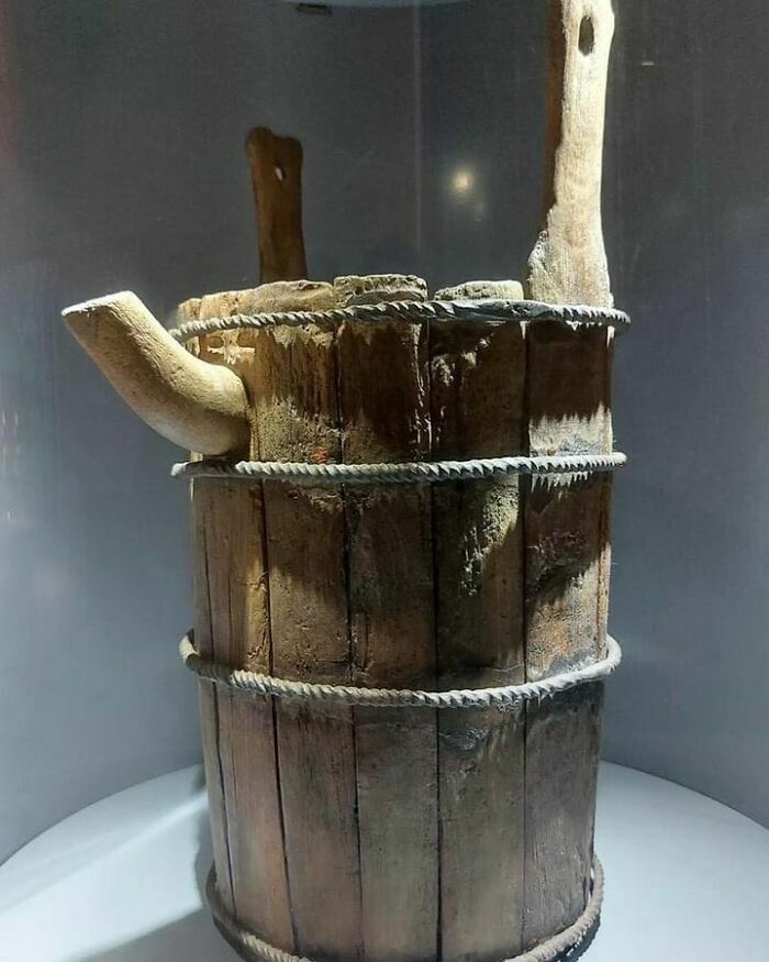 O único balde de madeira que sobreviveu desde a época romana