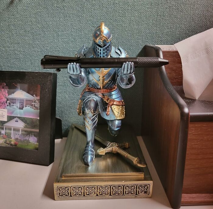 You Don't Have To Sit At A Round Table To Use This Knight Pen Holder