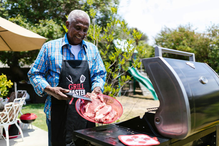 Guy Ponders If He Went Too Far After Kicking Sister's New Yet Entitled BF Out Of His Family Cookout