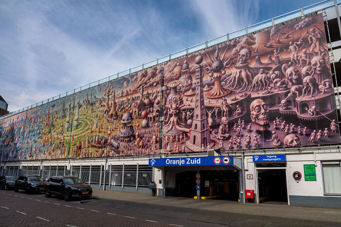 "Through The Eyes Of Hieronymus Bosch": Digital Art Collective Smack Creates 53 Meters-Wide Artwork