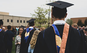 Parents Abandon Teen At His Graduation, He Refuses To Put His Cap And Gown On Again For Photos