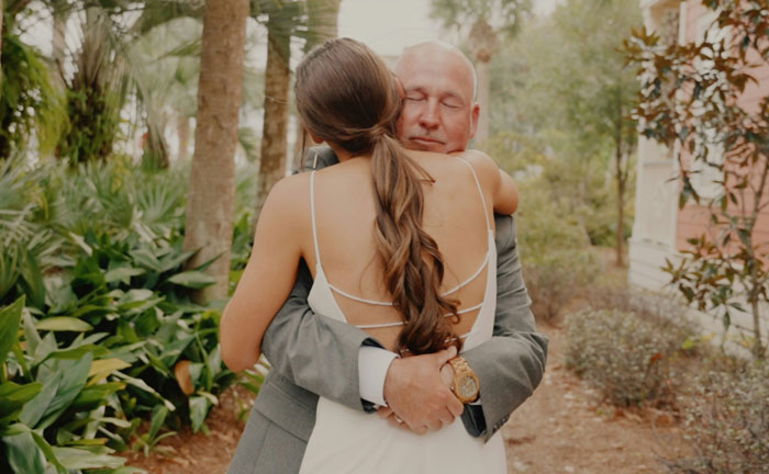 Bride Ready To Call Off The Wedding Finds Comfort After A Late-Night Chat With Hotel Night Auditor