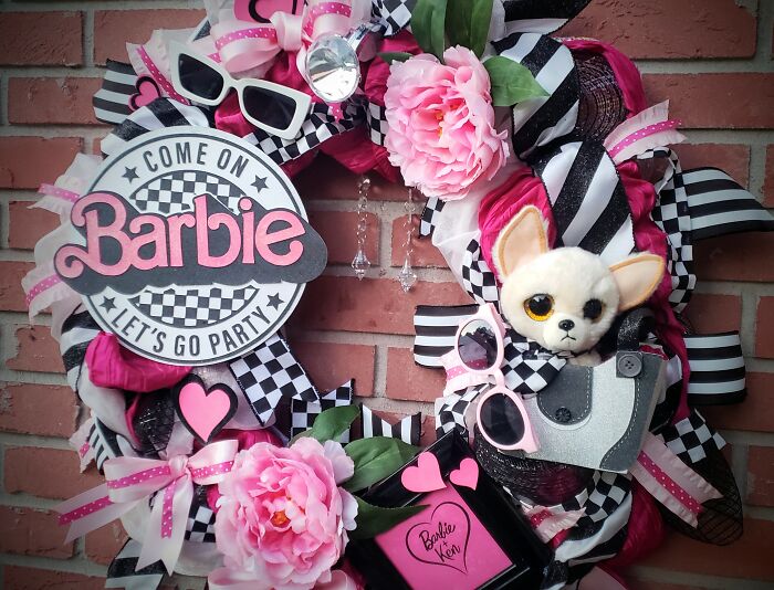 I Created A Wreath For Decorating A Barbie Themed Party - 9