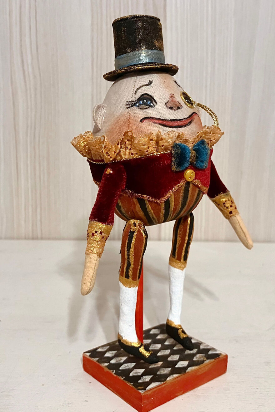 Humpty Dumpty Art Doll - Alice In Wonderland