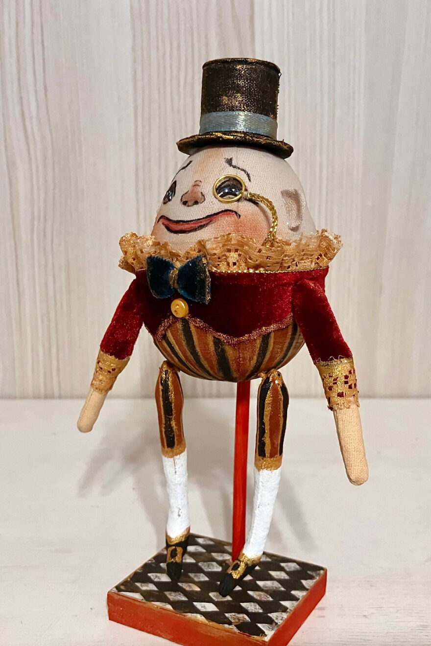 Humpty Dumpty Art Doll - Alice In Wonderland