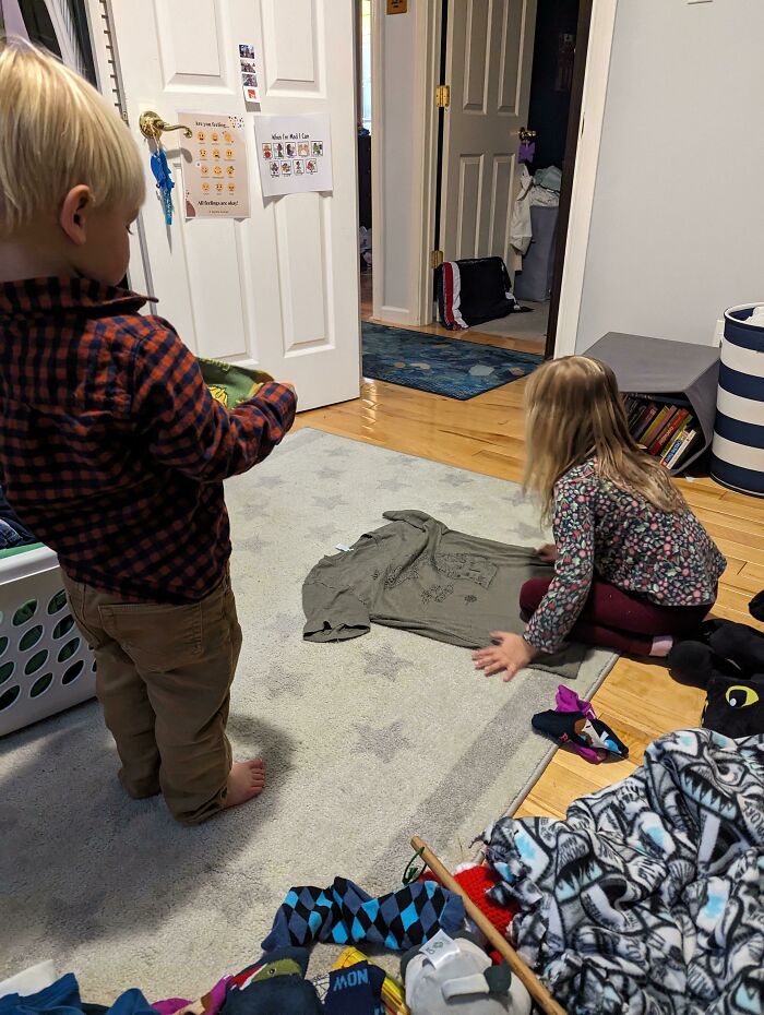 Life Hack: Save Time And Have Your Toddlers Fold The Laundry!