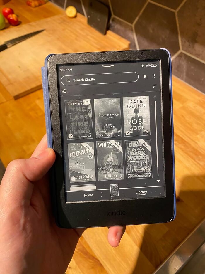  Amazon Kindle : For The Dad Who Doesn't Want The World To Know He Is Reading '50 Shades Of Grey'