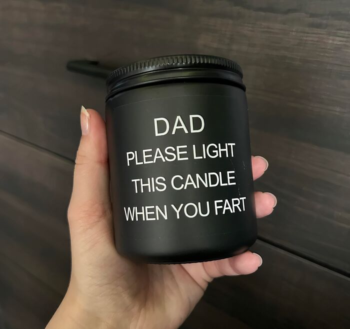  Sandalwood Scented Candle : For The Dad Who Can't Hold His Toots