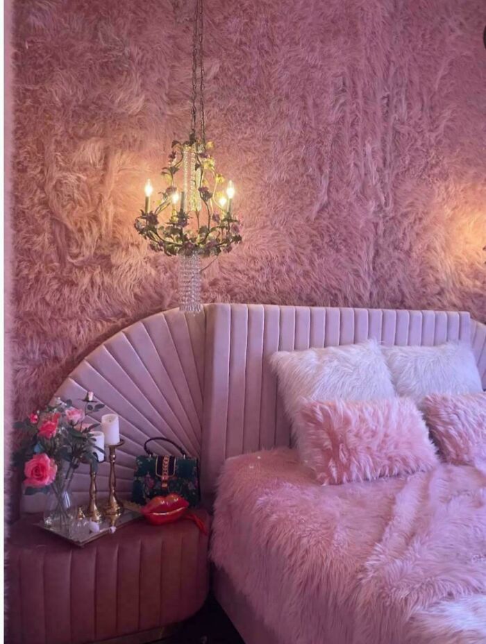 Left Hubby. Created Sensual Bedroom To Lure A Man Who Appreciates A Real Woman. Thoughts?