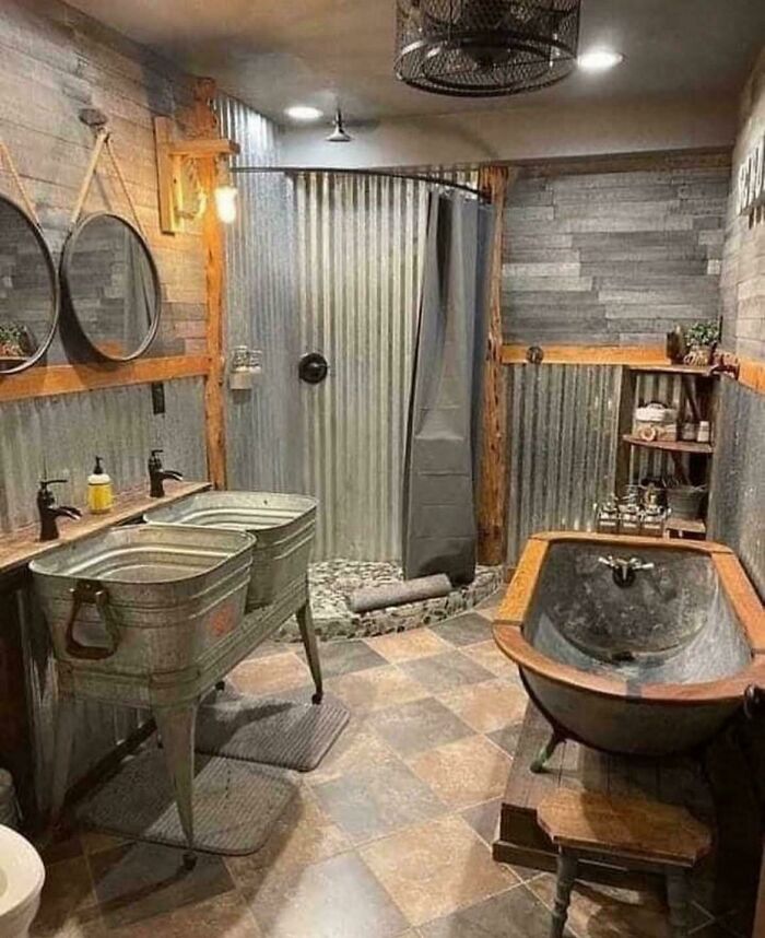 Just Finished Renovating! Decor Suggestions?? 😋🐷🐔🐴