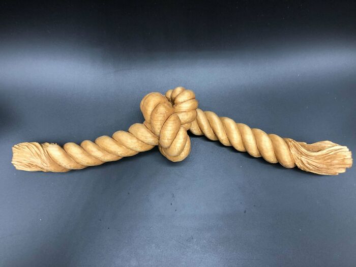Cuerda y nudo tallados en tilo