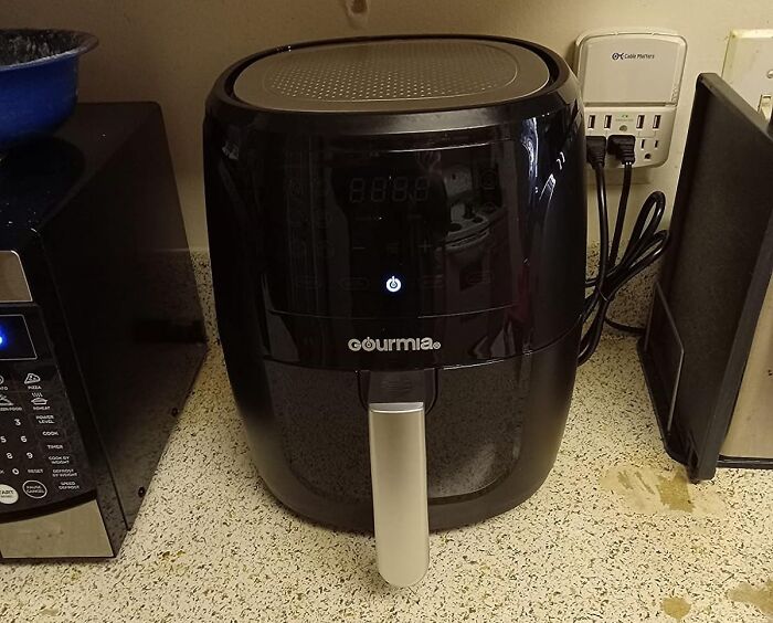 This Compact Air Fryer Is The Little Appliance That Could