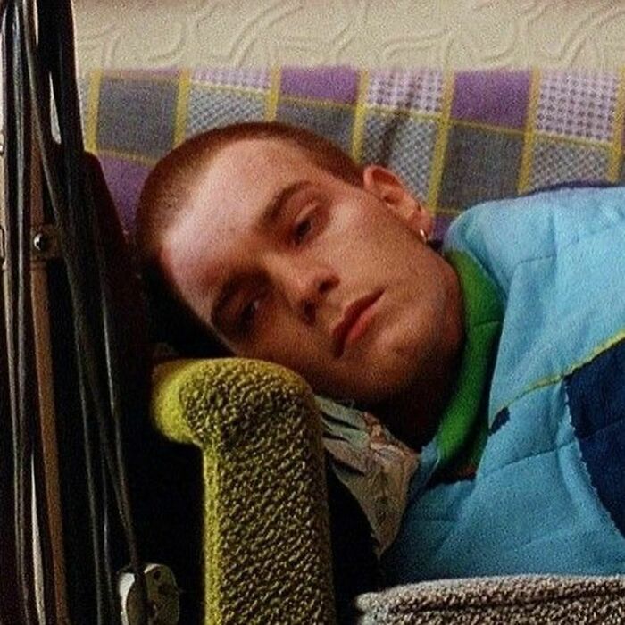 Scene From ‘Trainspotting’ Directed By Danny Boyle (1996)