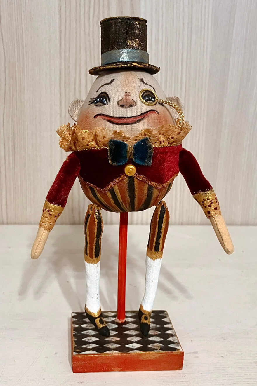 Humpty Dumpty Art Doll - Alice In Wonderland