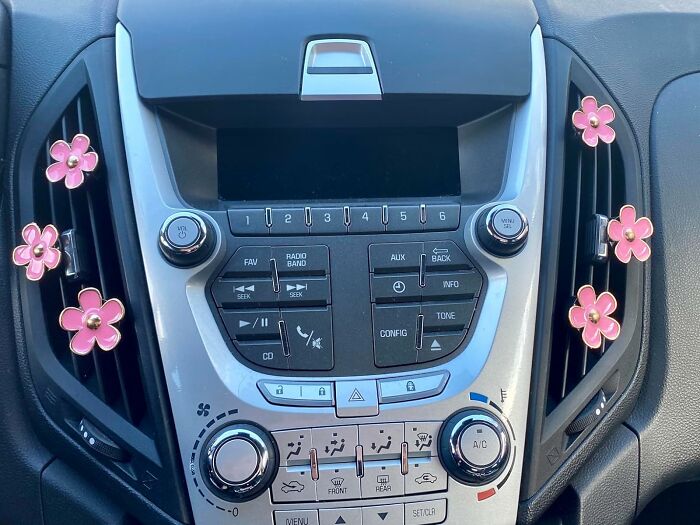 Your Car's Interior Deserves A Little Flower Power. The Daisy Flower Air Vent Clip Is Here To Deliver