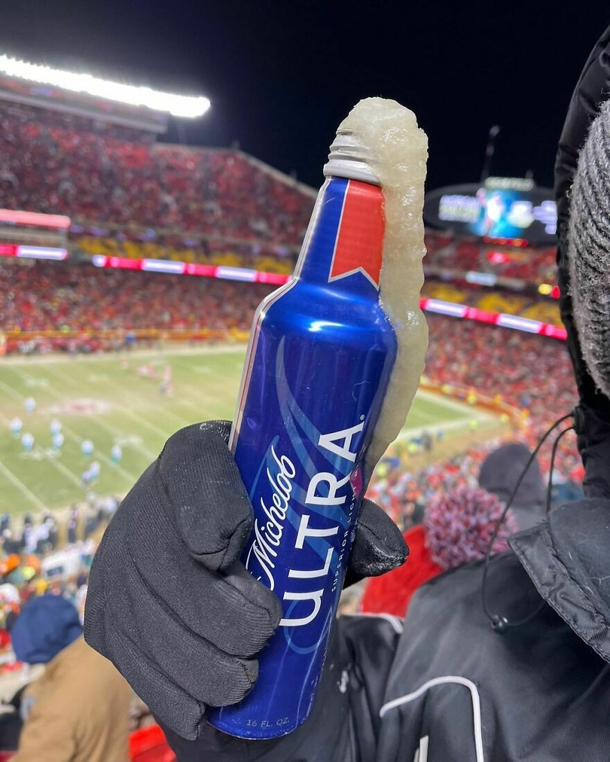 Cold Temperatures Were Causing Beers To Freeze At The Chiefs vs. Dolphins Football Game