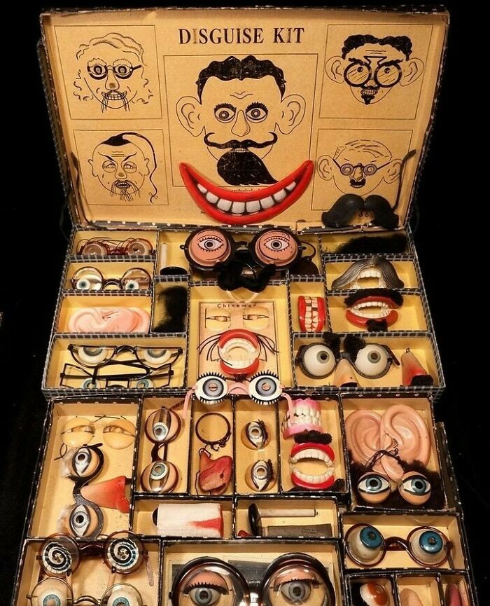 Vintage Disguise Kit By Fao Schwarz