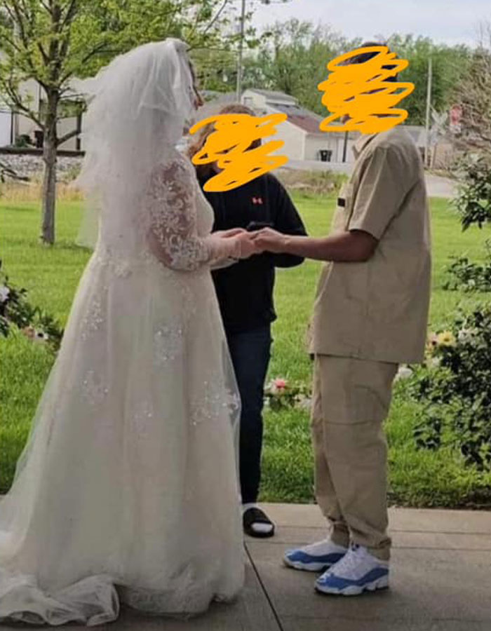 Groom s  Prison Suit  Is Just The Tip Of The Iceberg In This Brutally Roasted Wedding Pic - 30