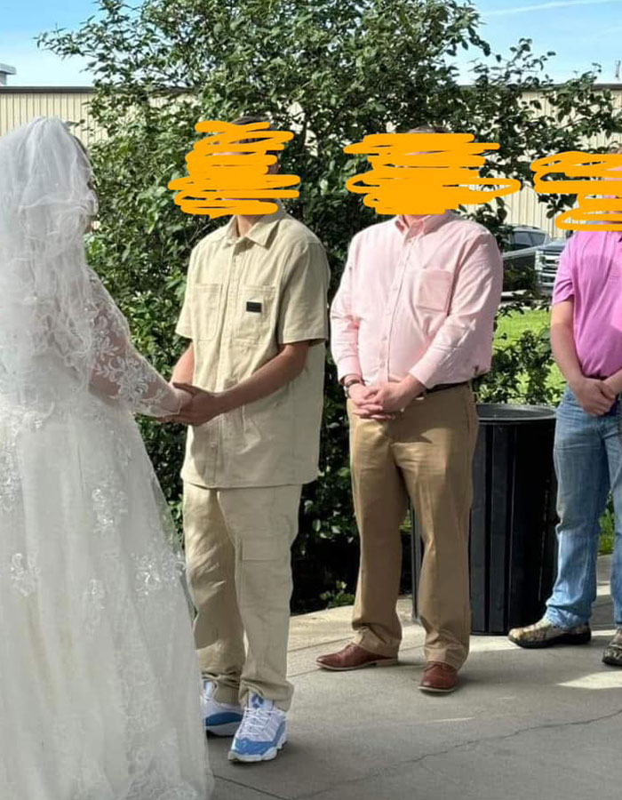 Groom s  Prison Suit  Is Just The Tip Of The Iceberg In This Brutally Roasted Wedding Pic - 98