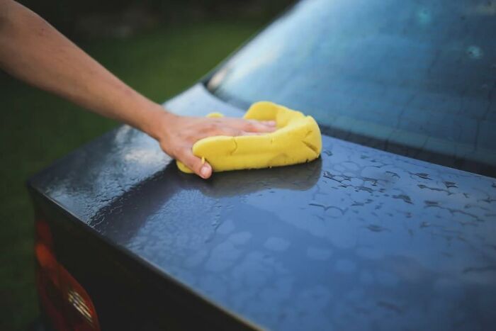 Try Carwash Sponges Instead Of Waterballoons For Water Games