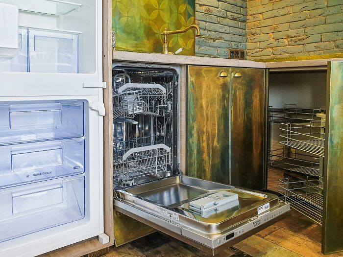 When Going On Vacation, Always Leave Your Dishwasher Door Open A Few Inches