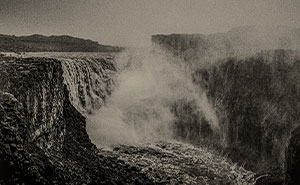 Discover Iceland's Otherworldly Beauty Through Attila Ataner's Lens (14 Pics)