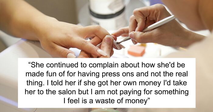 Teen Wants Acrylic Nails From Mom As Christmas Present, She's Upset When Mom Refuses