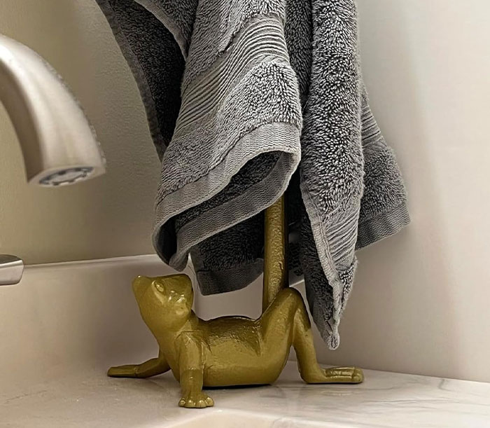 A Golden Animal Toilet Paper Stand Adds A Touch Off Class To Your Facilities 
