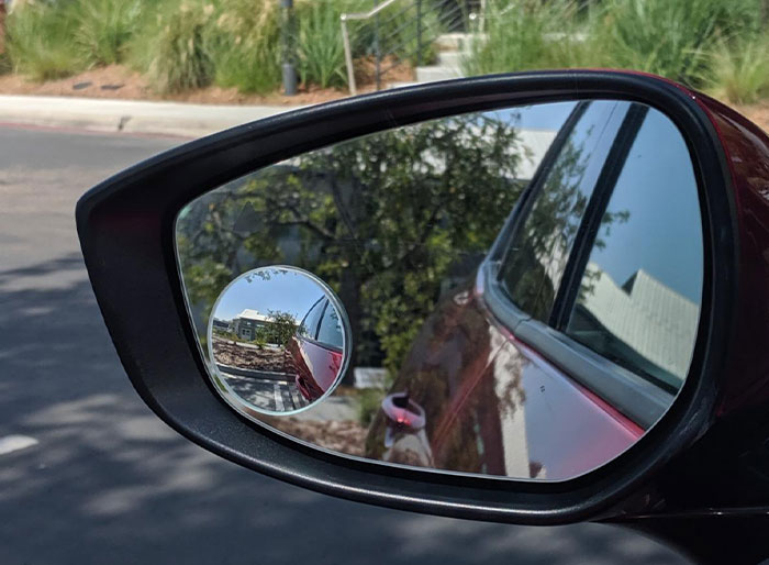  Blind Spot Mirror : A Tiny Upgrade That Can Save Lives