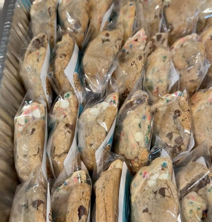 Cookie Shop Goes Viral For Brutal Honesty About “Micro Influencers”