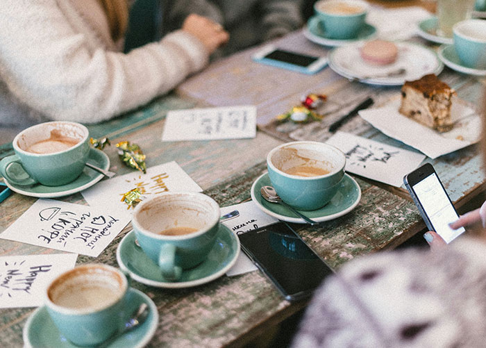 American Man’s Rant About European Cafés Banning Laptop Users Backfires