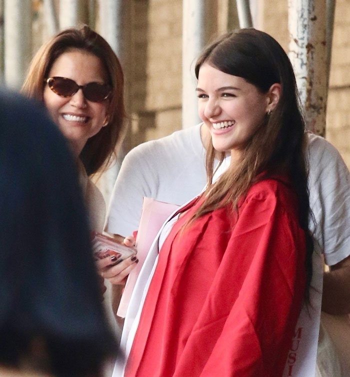 Suri Cruise Drops Tom's Last Name At Graduation As He Skips It For Taylor Swift Concert