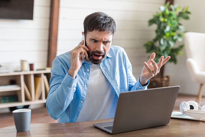 “Here's What You're Going To Do”: Irate Man Tries Manipulating Customer Service, Faces Instant Consequences