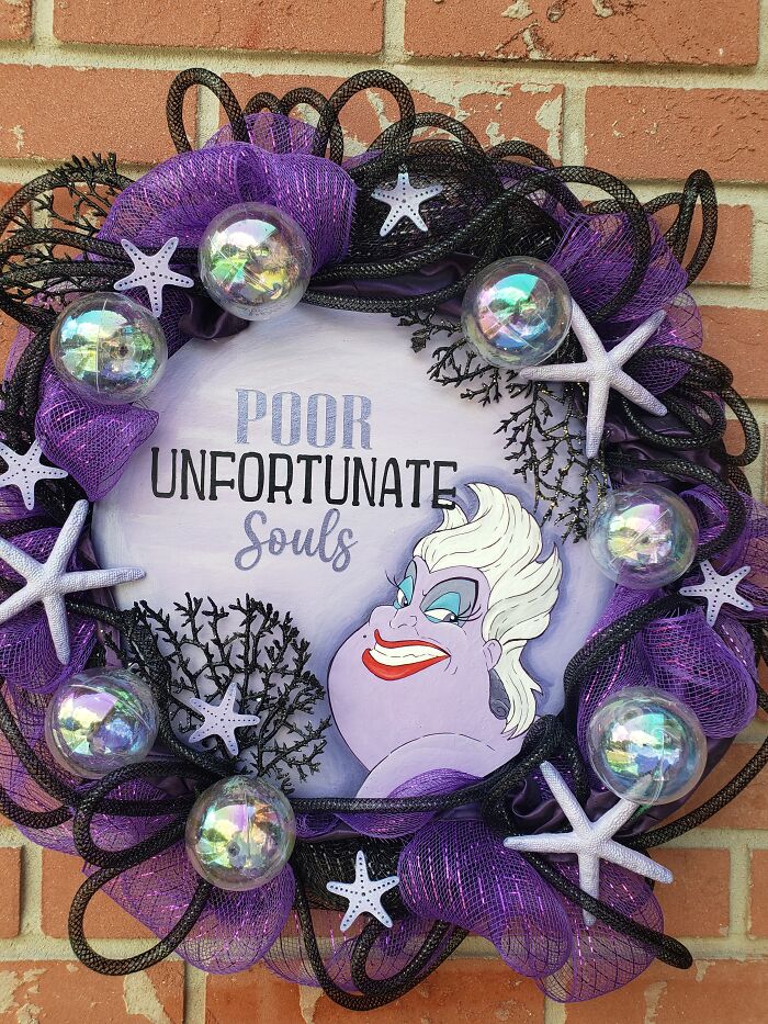 I Made Villains Wreaths With Hand-Painted Poison Apples, Ursula, Maleficent, And The Evil Queen