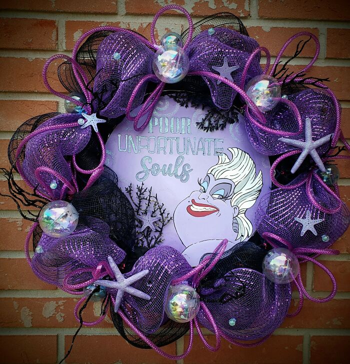 I Made Villains Wreaths With Hand-Painted Poison Apples, Ursula ...