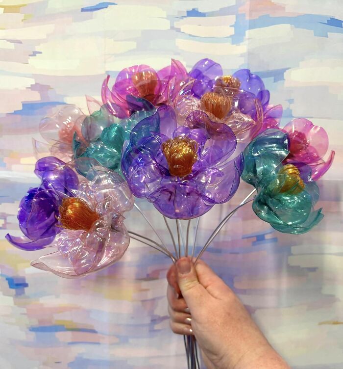 Hello, My Name Is Aimee, I Turn Used Plastic Bottles Into These Colourful Flowers!