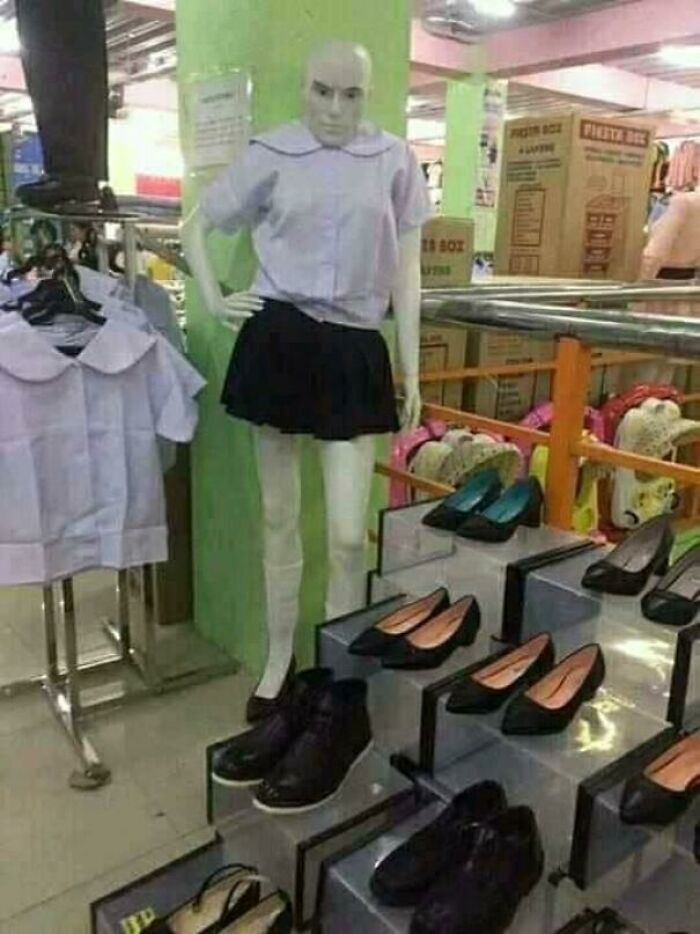 He vestido al maniquí, jefe